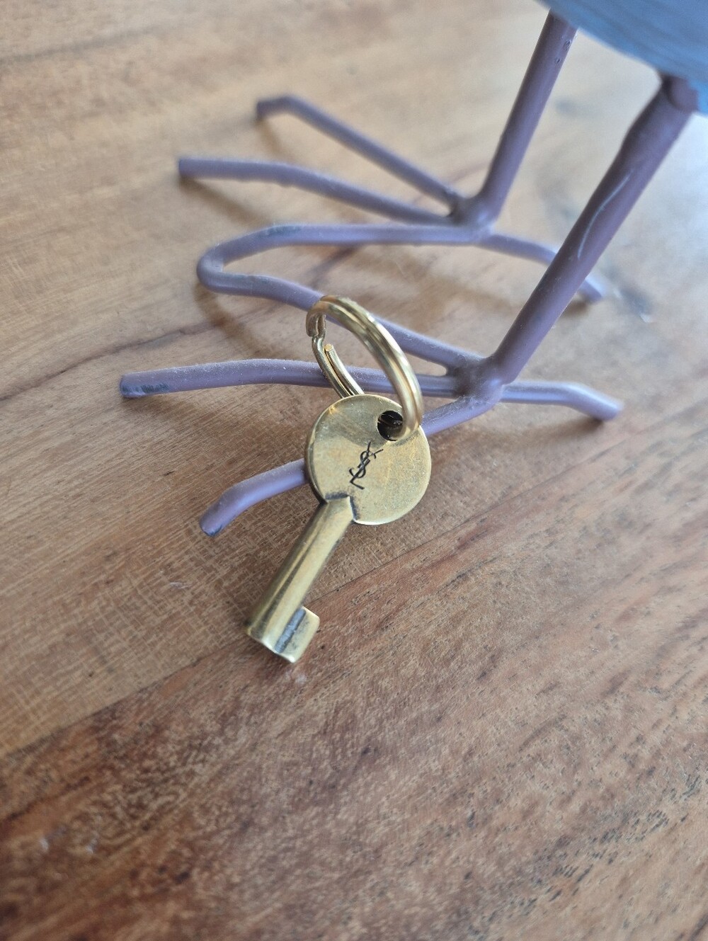 YSL Small metal key - Picture 5 of 6